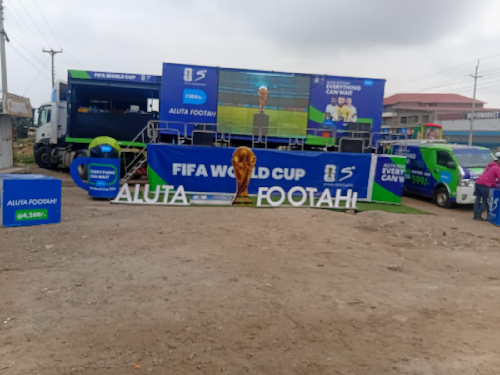 Photo 6: Mobile Stages